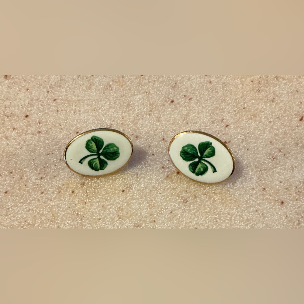 Avon Clover Oval Earrings with Green and Cream